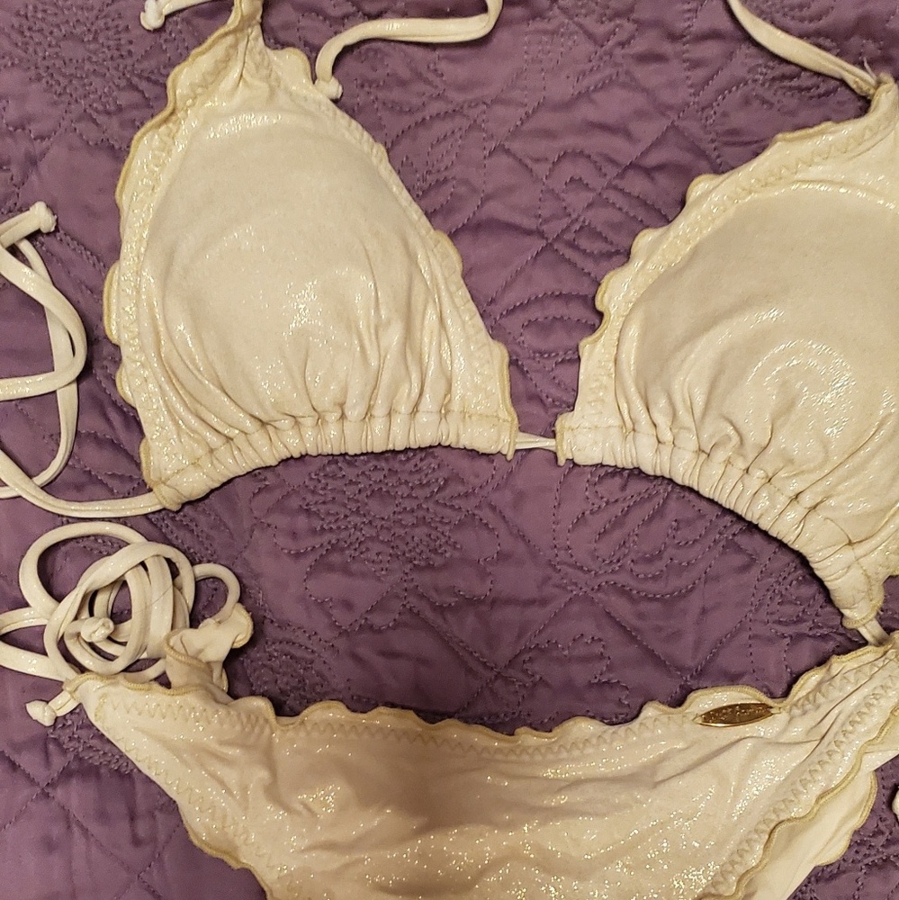 Luli fama bikini gold